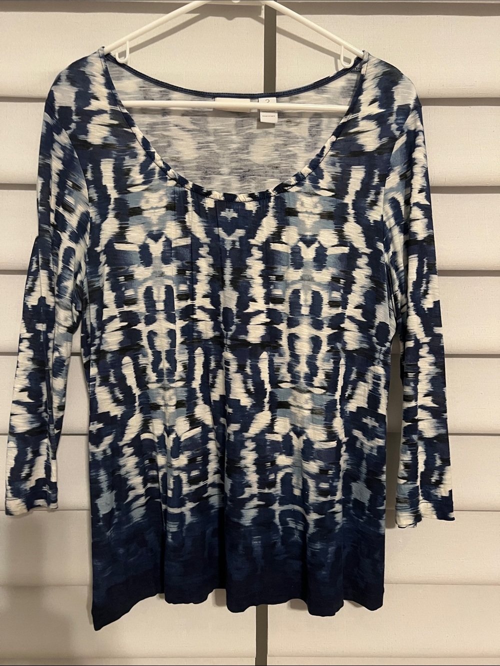 Chico's Navy and White Abstract Scoop Neck Long-Sleeve Top